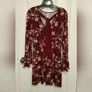❤️ Pretty Xhilaration Burgandy Floral Dress Small Bell Sleeve Long  Sleeved